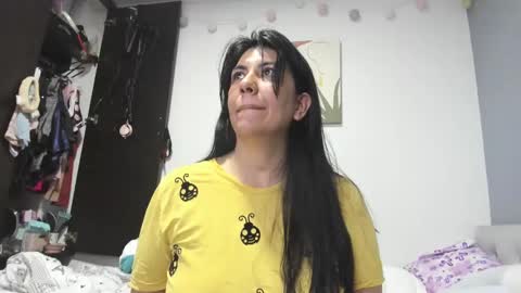 Snapshot of aisha_latina chatting on 12/15/24, 11:53 Katie online show from 12/15/24, 11:53