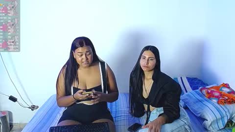 Snapshot of aisha_stacey0410 chatting on 11/11/25, 04:23 aisha_stacey0410 online show from 11/11/25, 04:23