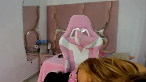 aisha_violeht online show from 04/07/26, 12:38