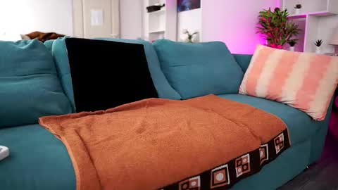 Snapshot of aishabee chatting on 11/12/25, 10:04 Aisha online show from 11/12/25, 10:04