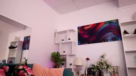 Snapshot of aishabee chatting on 11/18/25, 10:31 Aisha online show from 11/18/25, 10:31