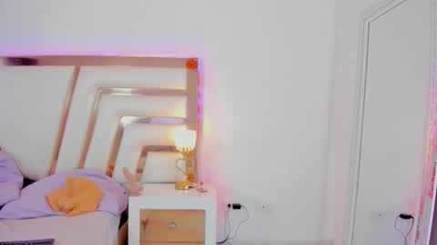 Snapshot of aisharodgers00 chatting on 11/04/25, 09:03 Aisha Rodgers online show from 11/04/25, 09:03