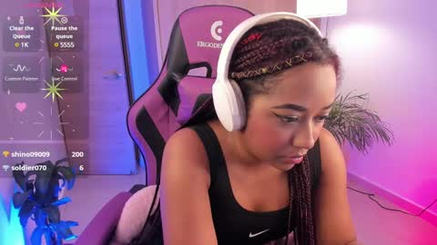 Snapshot of aisharose_ chatting on 02/23/25, 04:50 Aisha online show from 02/23/25, 04:50