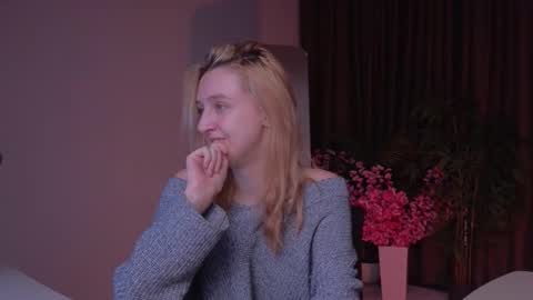 aishiro online show from 12/02/25, 01:50