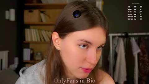 Aliza online show from 12/03/25, 01:13