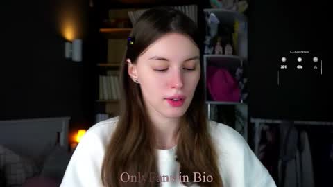 Aliza online show from 12/23/25, 01:14