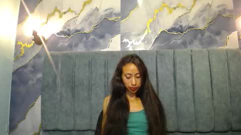 Snapshot of aitana22 chatting on 11/17/25, 03:45 Aitana online show from 11/17/25, 03:45