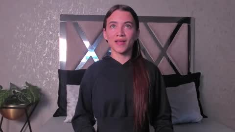 Snapshot of aitana_baker_ chatting on 03/01/25, 12:34 little aitana  online show from 03/01/25, 12:34