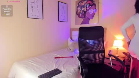 Snapshot of aitana_brown chatting on 01/10/25, 02:46 Aitana Brown online show from 01/10/25, 02:46