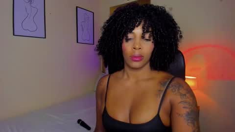 Snapshot of aitana_brown chatting on 11/03/25, 11:26 Aitana Brown online show from 11/03/25, 11:26