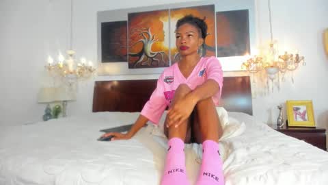 Snapshot of aitanabhele chatting on 11/21/25, 07:01 Aitana online show from 11/21/25, 07:01