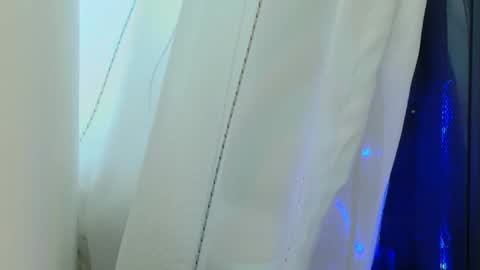 Snapshot of aitanna_love chatting on 09/19/25, 09:54 Aitanna Love online show from 09/19/25, 09:54