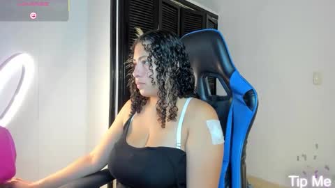 Snapshot of aixa_15 chatting on 09/20/25, 11:33 Aixa Burgos online show from 09/20/25, 11:33