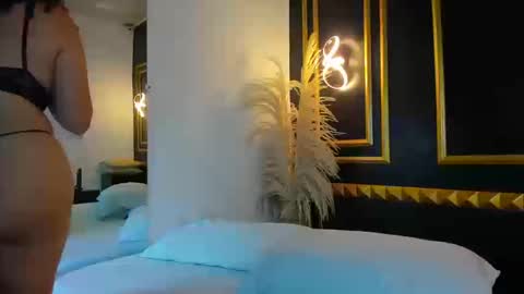 Snapshot of aixa_15 chatting on 10/17/25, 07:16 Aixa Burgos online show from 10/17/25, 07:16