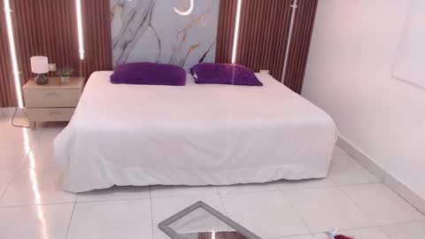 AIXA  online show from 09/09/25, 12:05