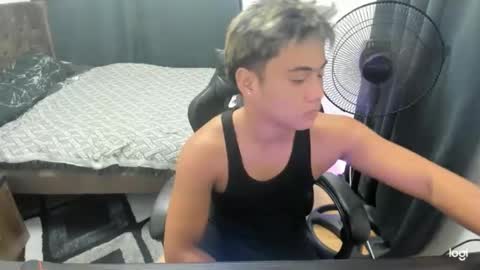 aizawa194624 online show from 04/12/26, 11:04