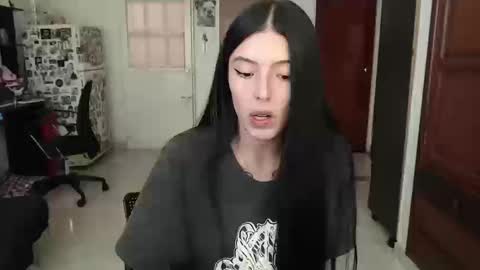 Snapshot of aizen_myo chatting on 10/20/25, 05:57 Aizen My- online show from 10/20/25, 05:57