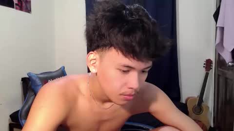 Snapshot of aj_daksxx chatting on 05/07/26, 07:14 aj_daksxx online show from 05/07/26, 07:14