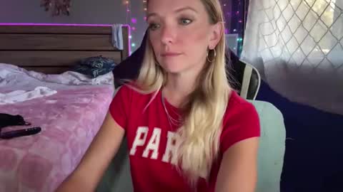 Snapshot of ajmiller25 chatting on 05/17/26, 11:01 AJ online show from 05/17/26, 11:01