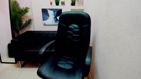 Snapshot of akaheby chatting on 12/28/24, 02:10 akaheby online show from 12/28/24, 02:10