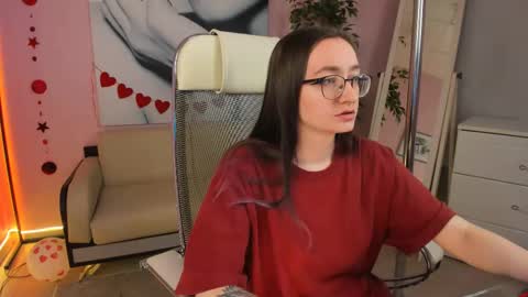 Snapshot of akaheby chatting on 02/18/25, 12:06 akaheby online show from 02/18/25, 12:06