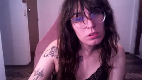 Snapshot of akamedolle chatting on 11/14/25, 04:33 Veronica Akame 3 online show from 11/14/25, 04:33