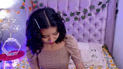 A K A N E  U W U online show from 11/06/25, 03:35