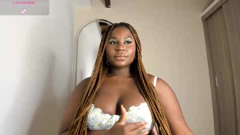 akane online show from 10/31/25, 12:00