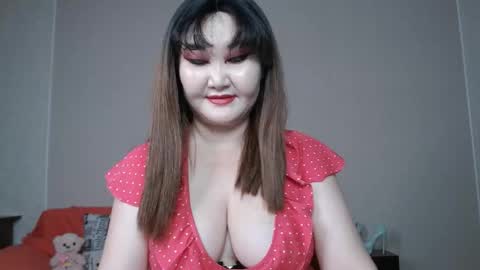 Snapshot of akanire chatting on 11/21/25, 03:54 Shelly online show from 11/21/25, 03:54