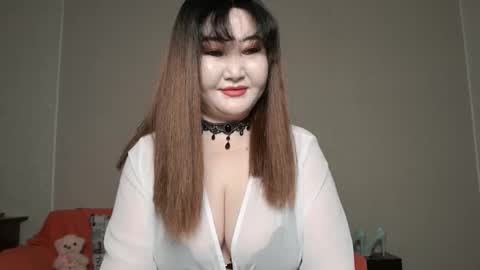 Snapshot of akanire chatting on 12/14/25, 04:18 Shelly online show from 12/14/25, 04:18