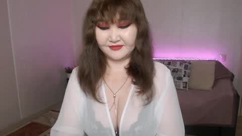 Snapshot of akanire chatting on 05/10/26, 01:05 Shelly online show from 05/10/26, 01:05