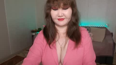 Snapshot of akanire chatting on 05/24/26, 01:38 Shelly online show from 05/24/26, 01:38
