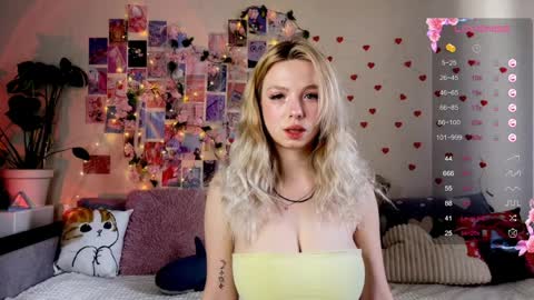 Akari online show from 04/04/26, 06:33