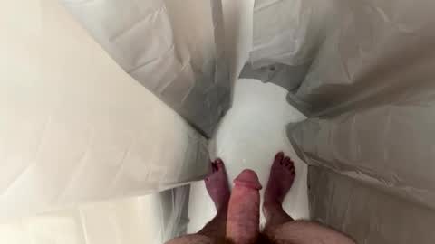 Snapshot of akaye19 chatting on 11/09/25, 05:50 akaye19 online show from 11/09/25, 05:50