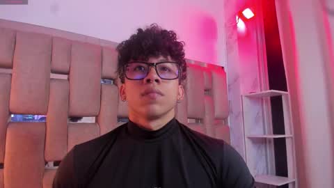 akazaboy online show from 11/04/25, 05:50