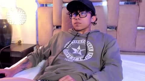 akazaboy online show from 02/23/26, 04:32