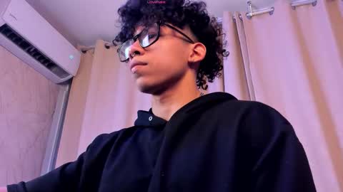 akazaboy online show from 03/19/26, 06:17