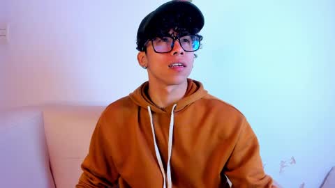 akazaboy online show from 04/12/26, 05:45