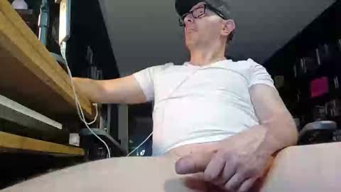 Akenathon online show from 05/21/26, 11:23