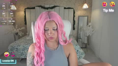 Luna online show from 01/21/25, 09:13