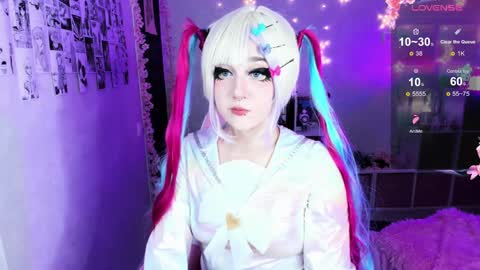 Snapshot of aki__ra chatting on 02/10/25, 01:14 Aki online show from 02/10/25, 01:14