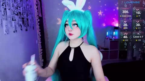 Snapshot of aki__ra chatting on 02/22/25, 11:03 Aki online show from 02/22/25, 11:03