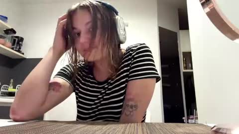 Marry online show from 05/28/26, 07:11