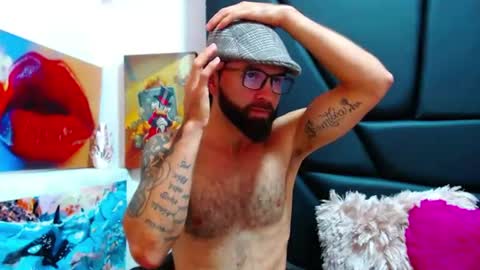 Snapshot of akiles_r chatting on 06/30/26, 11:28 akiles online show from 06/30/26, 11:28
