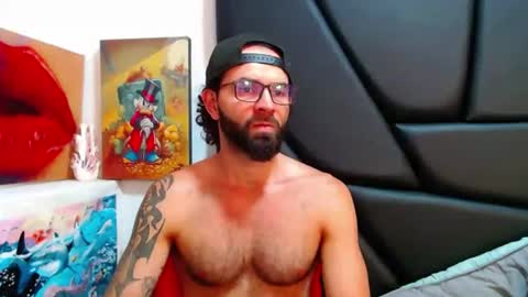 Snapshot of akiles_r chatting on 07/16/26, 11:44 akiles online show from 07/16/26, 11:44