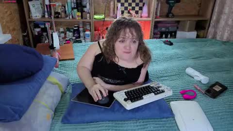 Snapshot of akindmodel chatting on 11/10/25, 06:34 Natalie online show from 11/10/25, 06:34