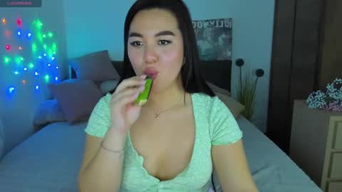 akira_oh_yes online show from 12/06/24, 12:38