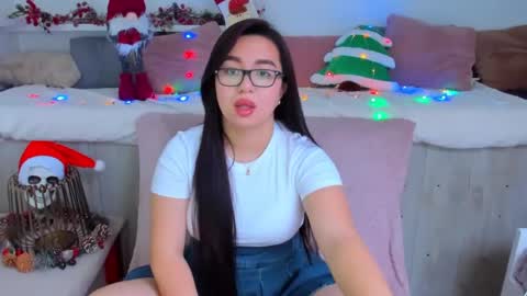 akira_oh_yes online show from 12/18/24, 08:20