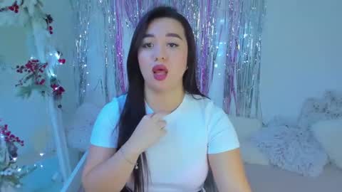 akira_oh_yes online show from 01/05/25, 12:42