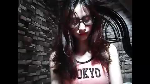 akira_z101 online show from 12/25/24, 09:56